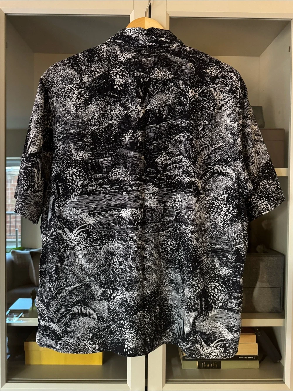 Banana Republic Black & White Painterly Graphic Button-Up